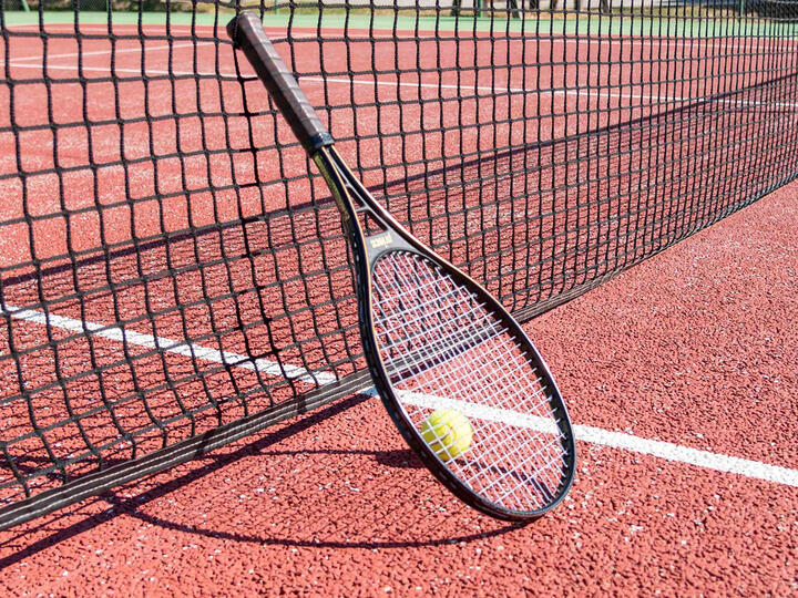 Sauze tennis courts