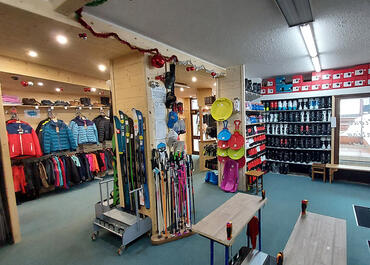 Ski Shop 1700