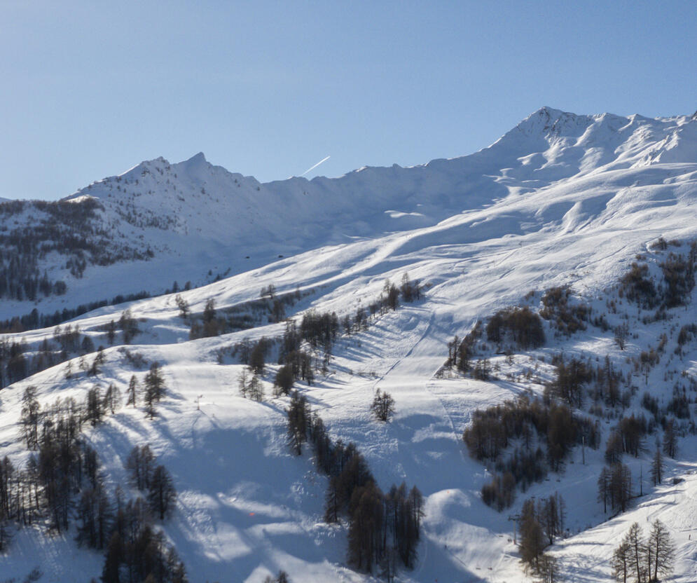 Panorama sur les pistes de ski de Sainte-Anne © Ubaye Tourisme