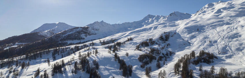 Panorama sur les pistes de ski de Sainte-Anne © Ubaye Tourisme