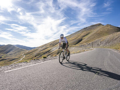 Cyclisme dans la Vallée de l'Ubaye Serre-Ponçon © UT-Manu Molle