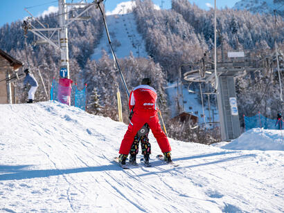 Des cours de skis adaptés à tous les niveaux dans les 4 stations de l'Ubaye © UT-Manu Molle