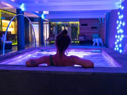 Moment de détente dans un spa © Ubaye Tourisme